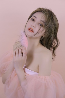 俄“半裸派对”引多方不满